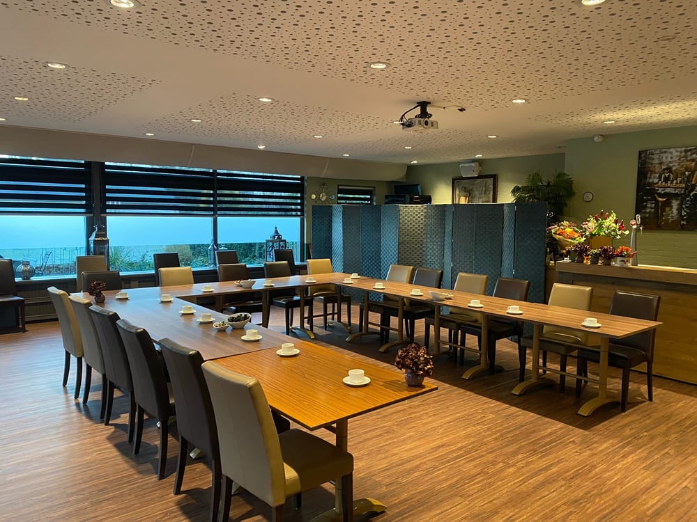 Zaal bij Café de Ridder 2
